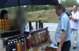 Brânză şi carne cu muşte